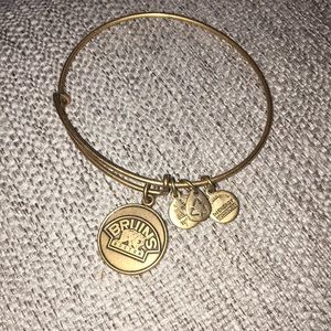 Bruin’s Alex and Ani Bangle